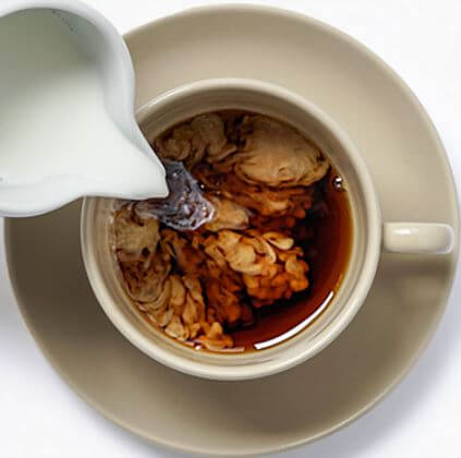 발뮤다 더 브루 핫카페오레 레시피